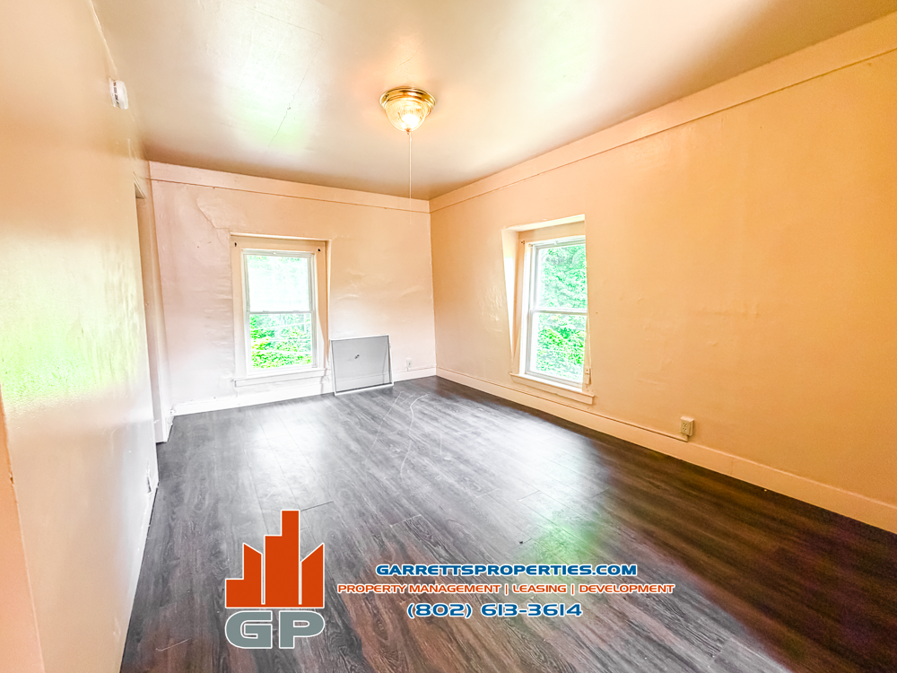 1658 Main Street - 5